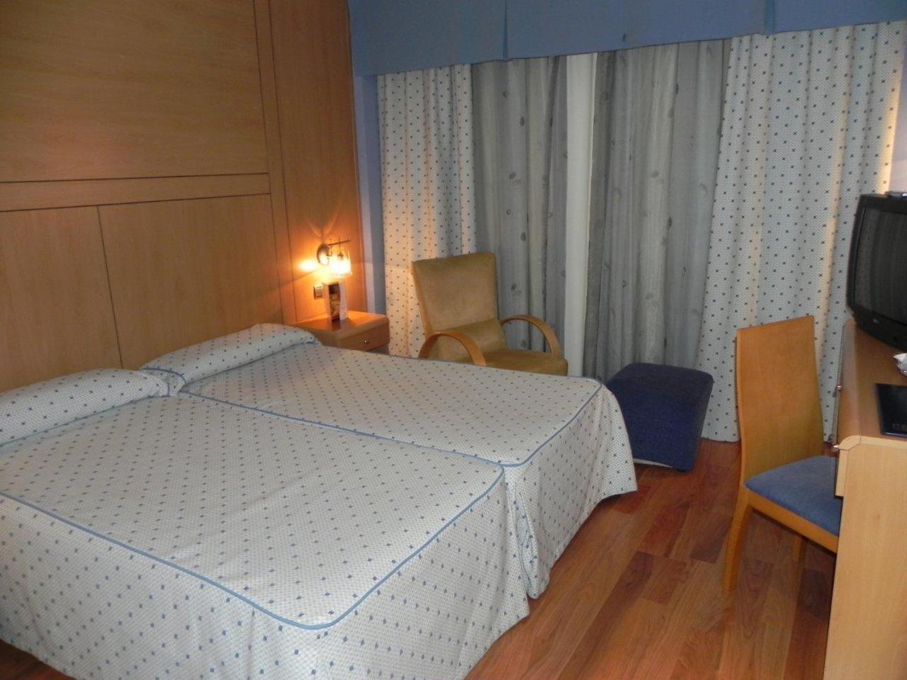 Reino De Granada Hotel Exterior photo