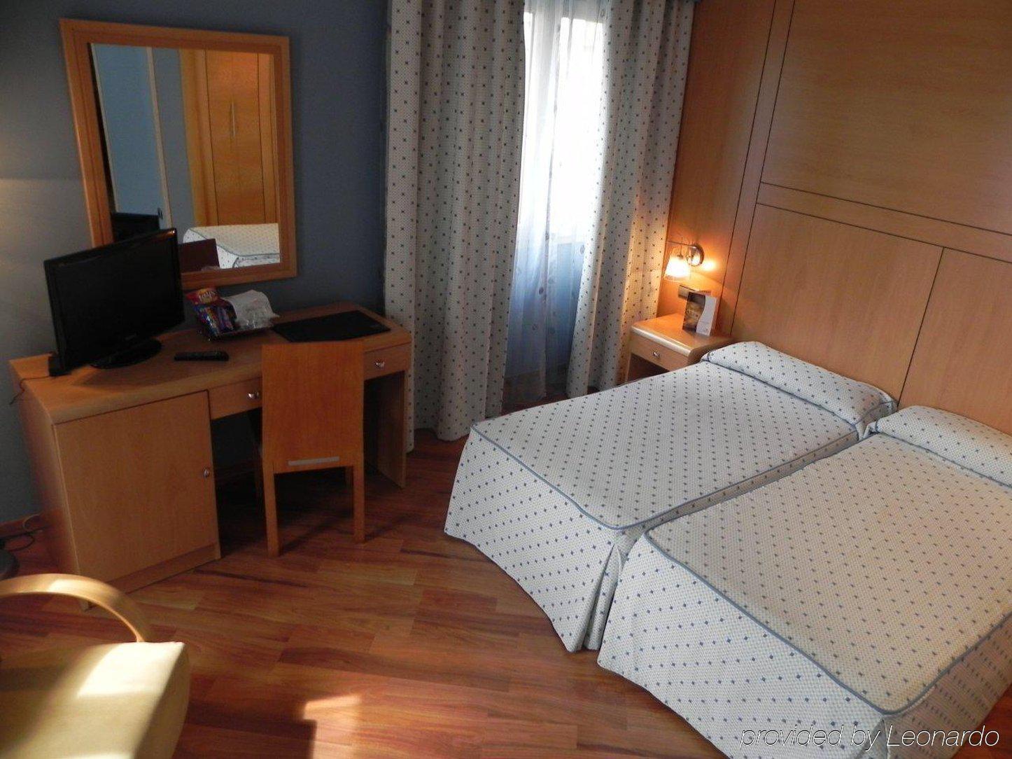 Reino De Granada Hotel Room photo